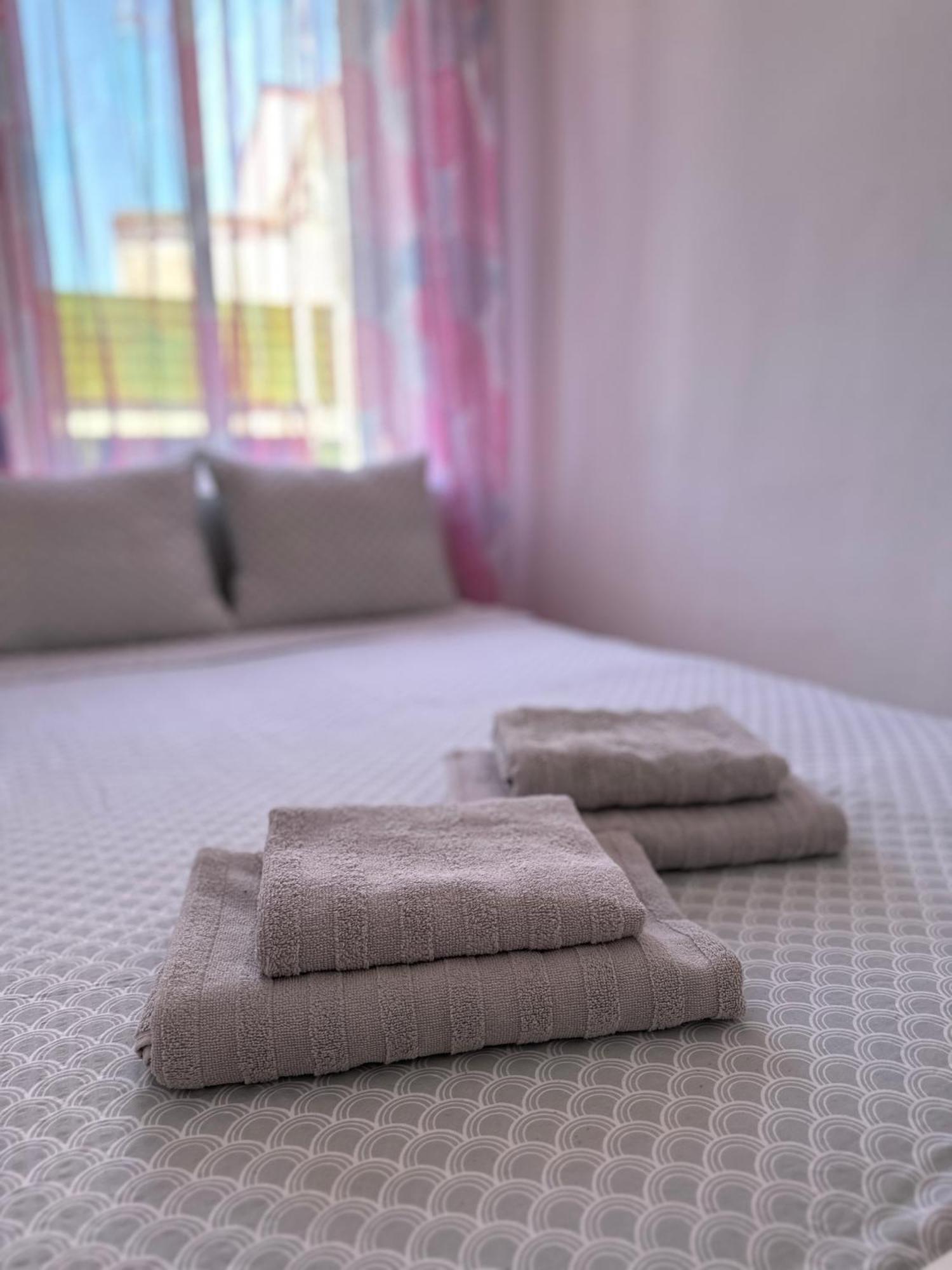 Modern And Bright 5 Bedroom Apartment Del Prado ガンディア エクステリア 写真